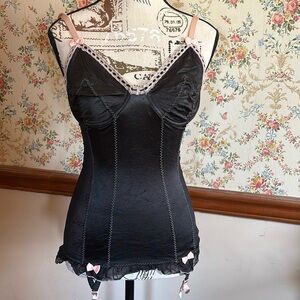 Vintage Victoria’s Secret Bustier w/ stocking clips 36D black with pink accents